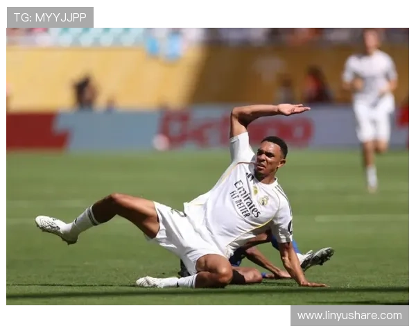 激情对决：探索足球德比的历史背景与现象级赛事影响