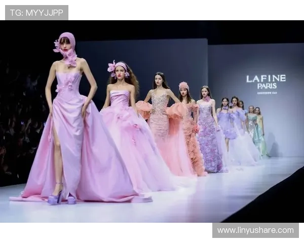 球星时装周亮相：运动与时尚的完美融合与跨界合作