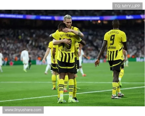 焦点对决引爆本轮足球联赛争冠保级格局大洗牌最新战报深度解析 - 副本 - 副本 (2)